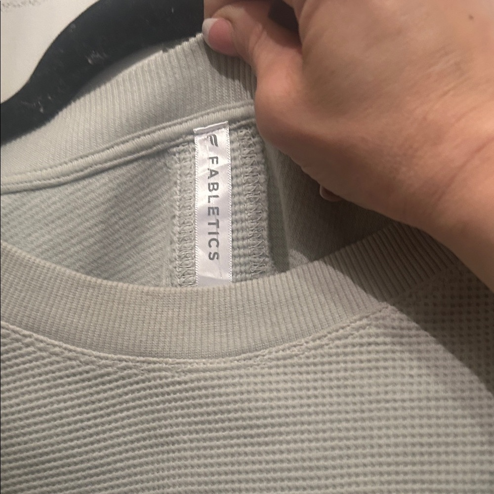 Fabletics Light Green Sweatshirt - Picture 6 of 8